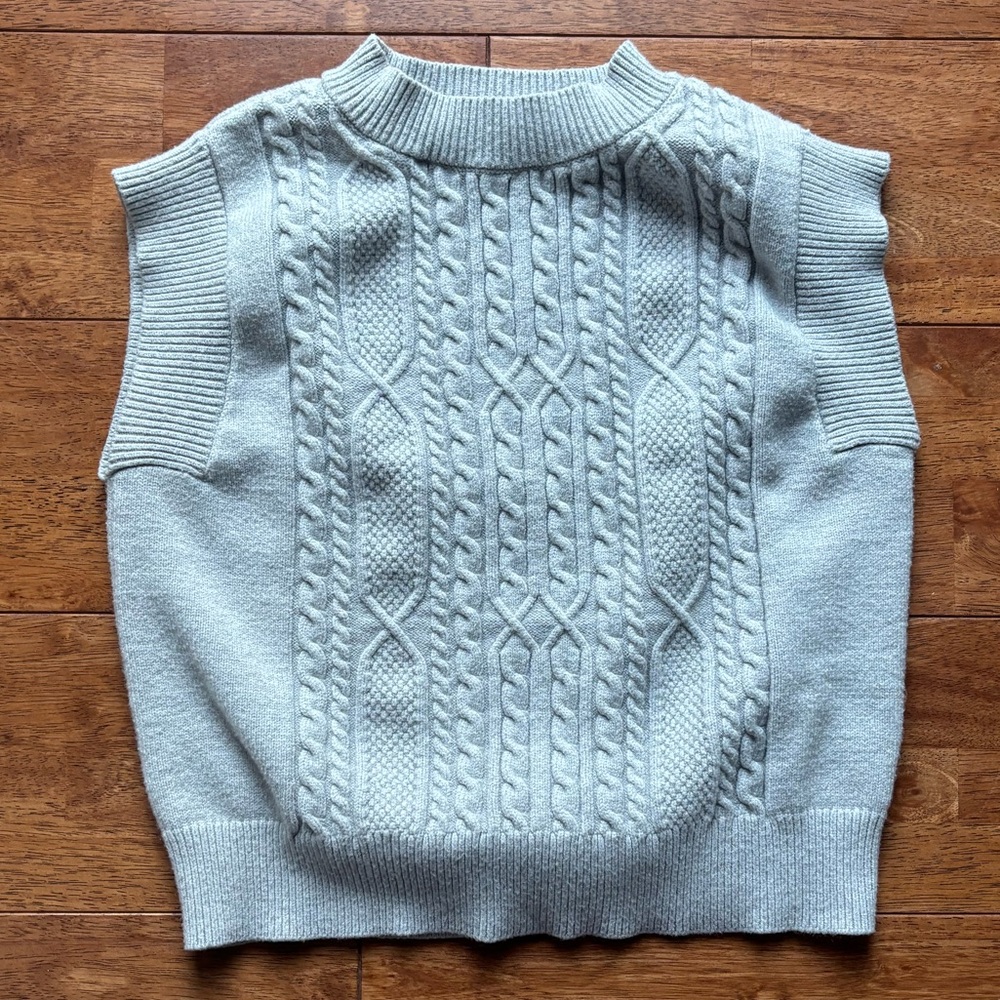 Cyrus Light Gray Cable Knit Sweater